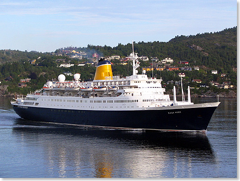 Die SAGA ROSE im Juli 2004 vor Bergen in Westnorwegen.