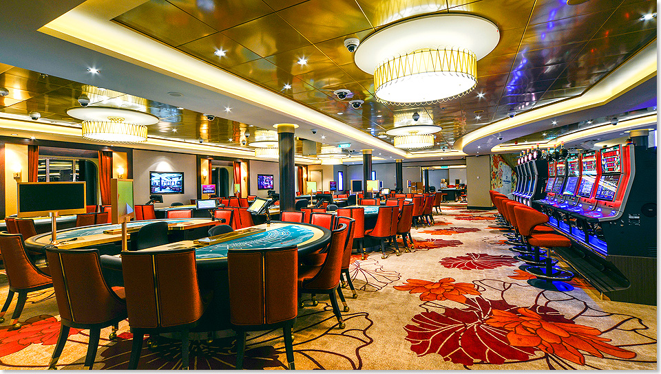 Natrlich gibt es einen grozgigen Casinobereich an Bord der GENTING DREAM.
