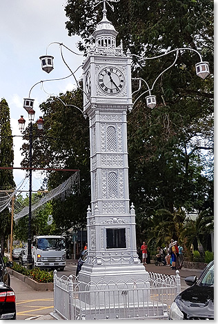 Foto: Dr. Peer Schmitd-Walther, Stralsund Der berühmte Clocktower im Zentrum von Victoria.