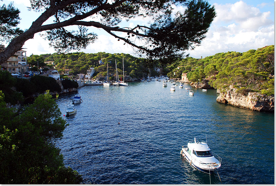  Cala Figuera – eine der romantischsten Buchten Mallorcas. Und im Kontrast dazu – das Insel-Innere ...
