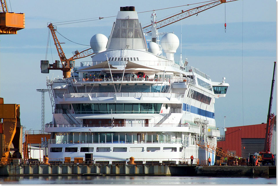 Erstmals liegt die AIDAvita im Trockendock 2 der Lloyd Werft in Bremerhaven und wird dort in vielen Bereichen umgestaltet.