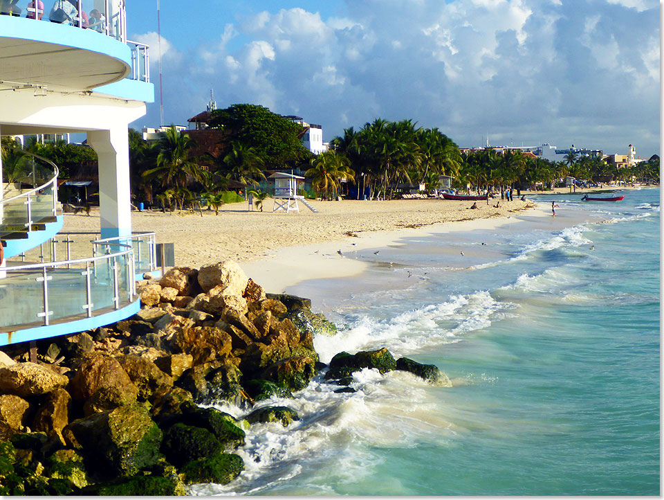 Der Strand von Playa del Carmen ldt zum Baden ein: Das einstige Fischerdorf ist heute ein touristisches Zentrum mit 150.000 Bewohnern.