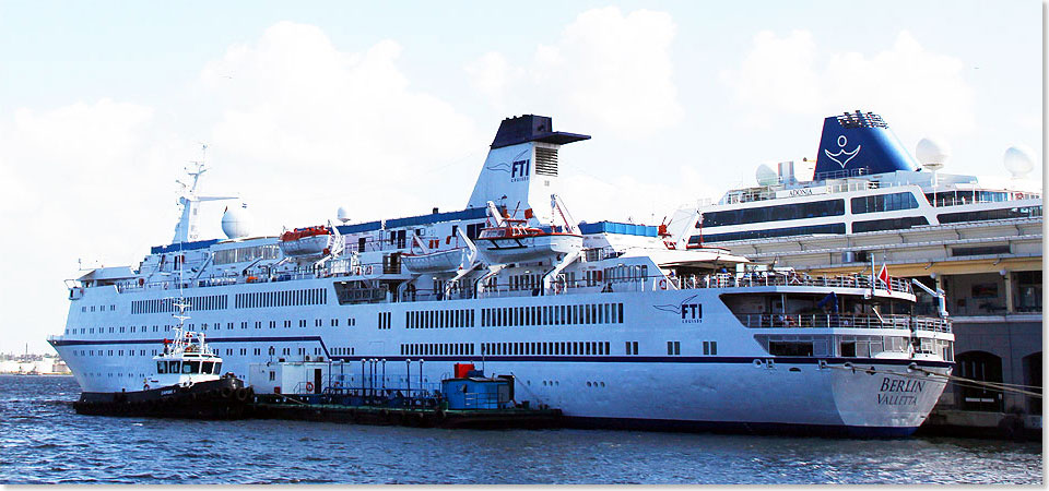 MS BERLIN am Kreuzfahrtterminal von Havanna.