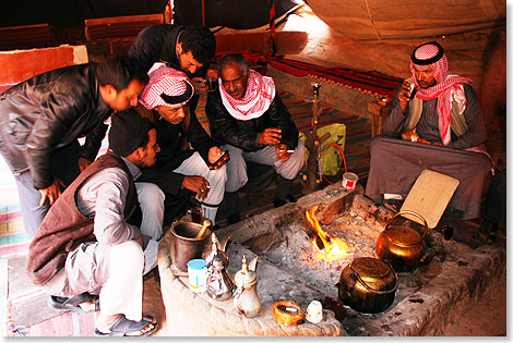 Foto: Dr. Peer Schmitd-Walther, Stralsund Wadi Rum, Jordanien. Einblick in ein Beduinen-Zelt.