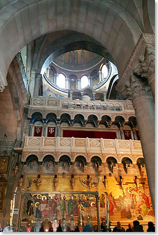 Jerusalem – Der Eingang zur Grabeskirche.