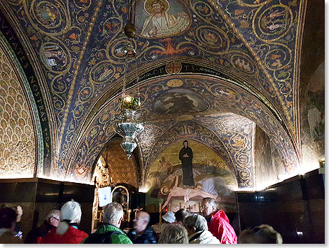 Jerusalem – Deckenmosaike zieren die Grabeskirche.