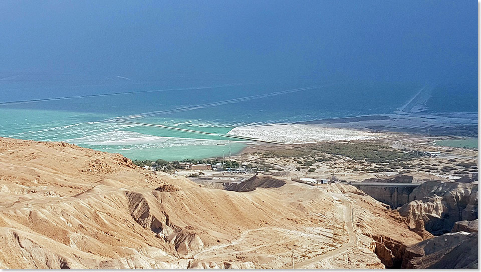 Foto: Dr. Peer Schmitd-Walther, Stralsund Jerusalem, Israel. Blick von der Festung Masada aufs Tote Meer.