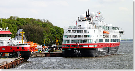 MS FRAM von Hurtigruten hat am Nautineum festgemacht.